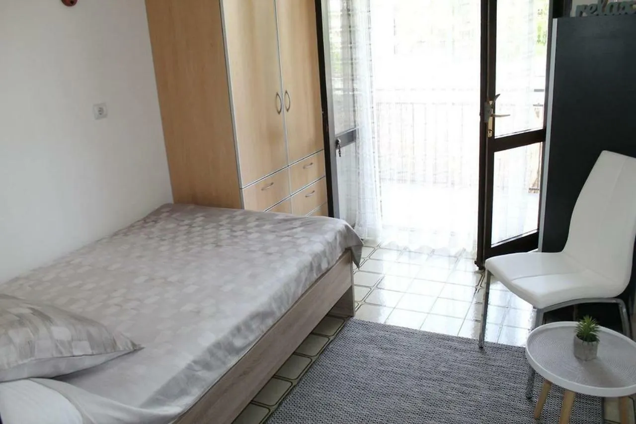 Apartment Valens 波雷奇